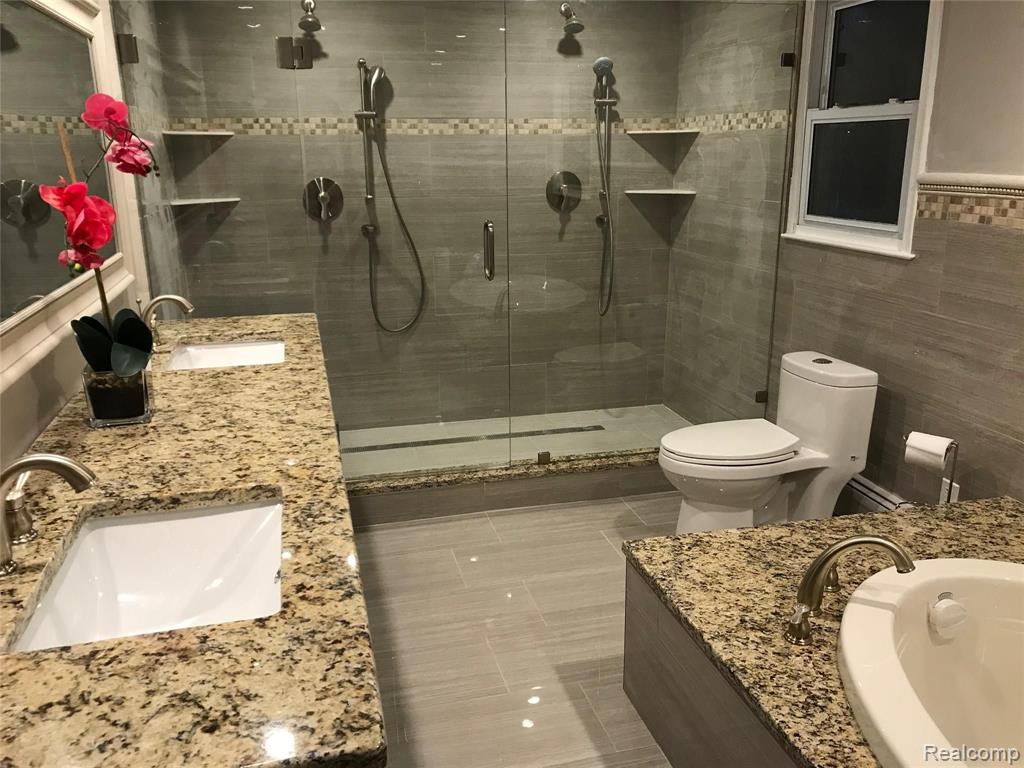 5551 Edinborough Drive, West Bloomfield, MI — Photo 5