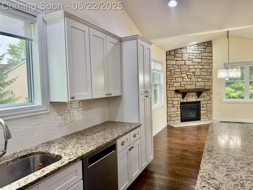 76 Fox Hollow Drive N, Metamora, MI 48455 — Photo 17