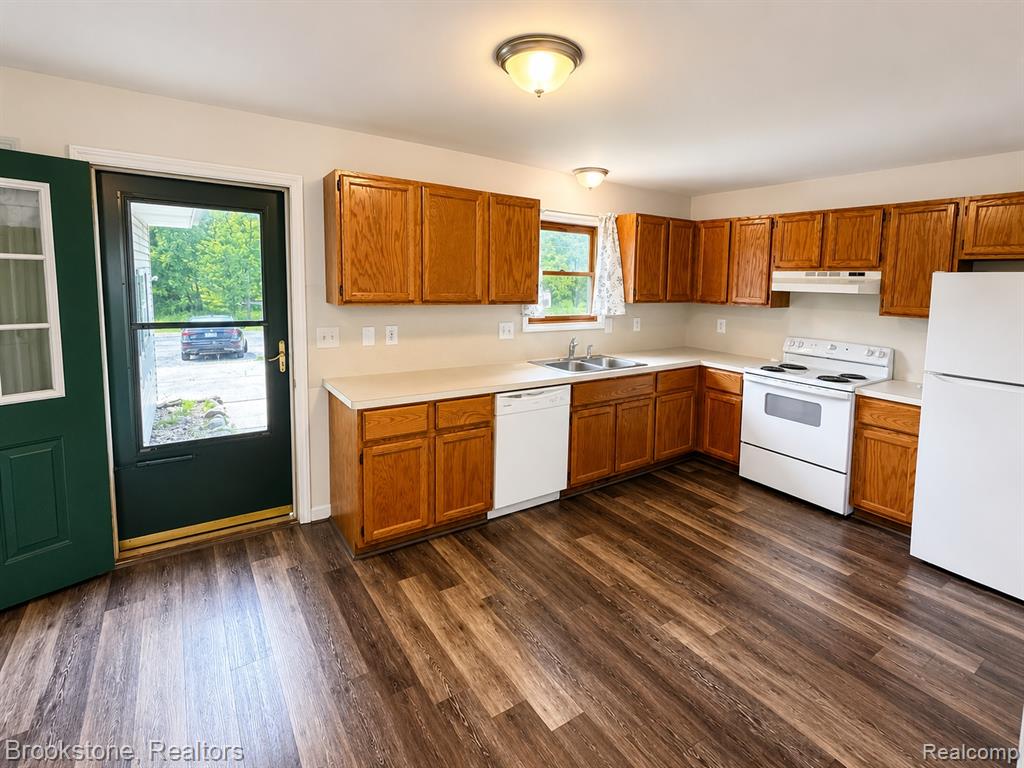 801 S 15TH Street, St. Clair, MI 48079 — Photo 4