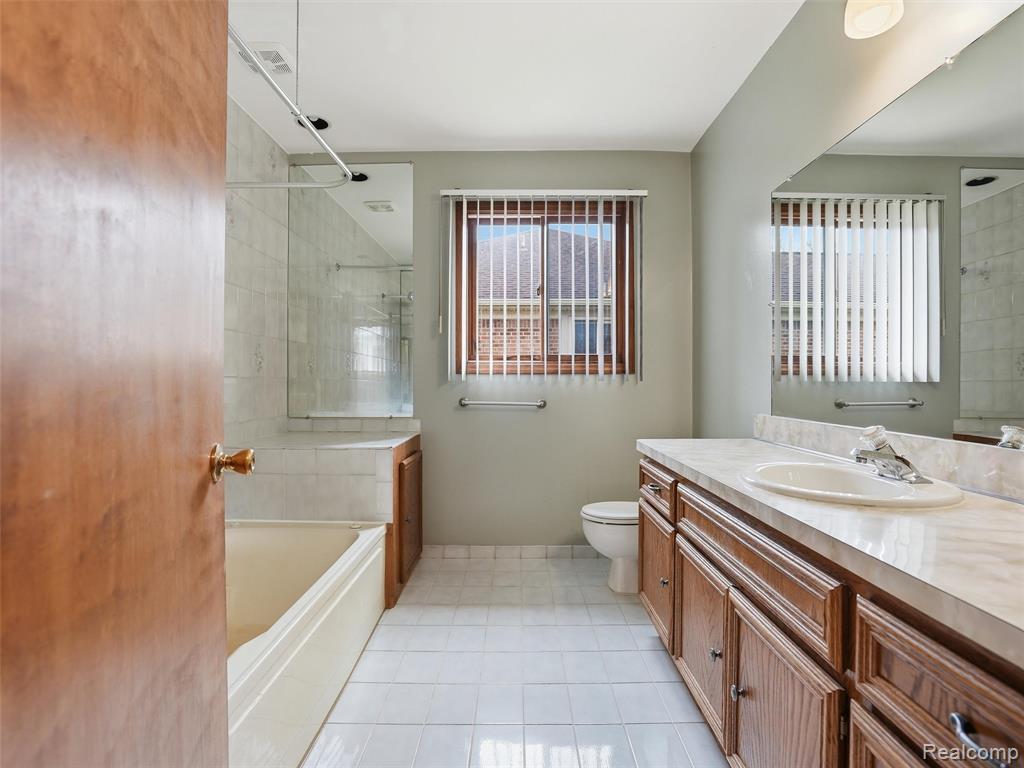 46689 Barbara Drive, Macomb, MI 48044 — Photo 24