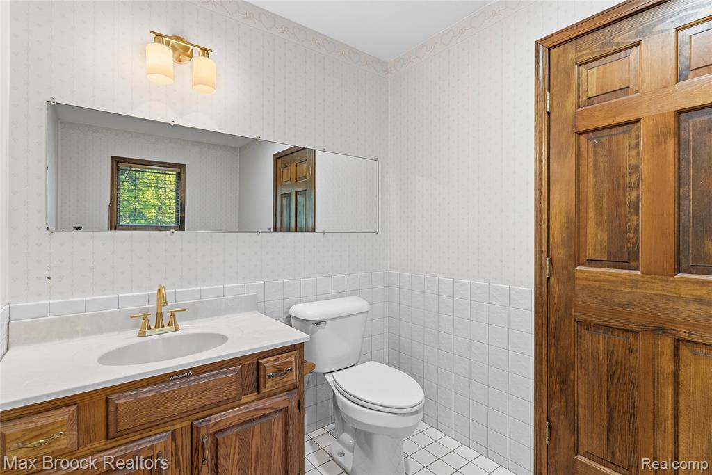 892 W Barnes Lake Road, Columbiaville, MI 48421 — Photo 21