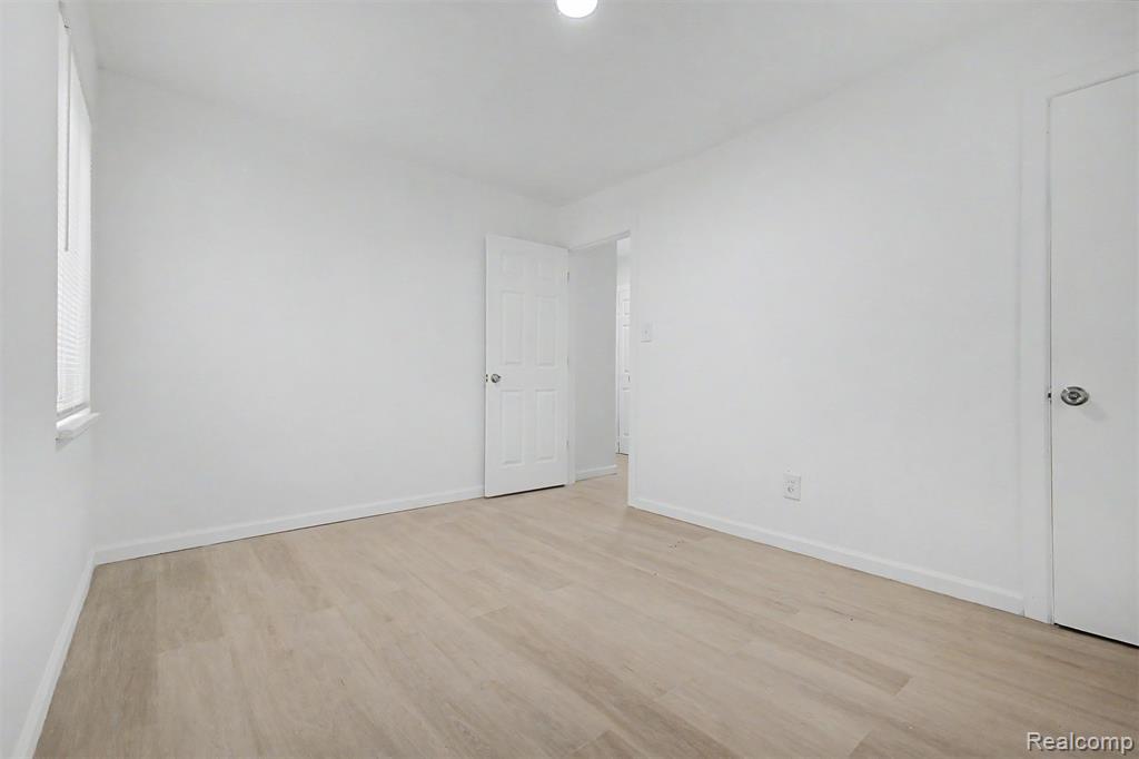 8849 Whitcomb Street, Detroit, MI 48228 — Photo 25