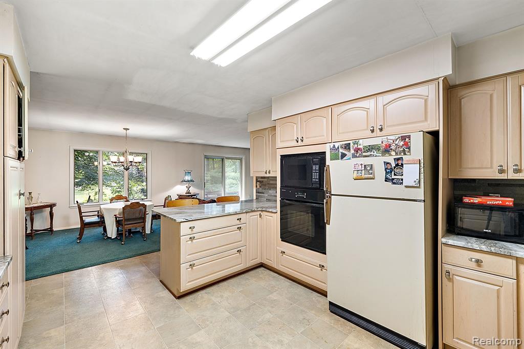 6152 GOLF CLUB Road, Howell, MI 48843 — Photo 20