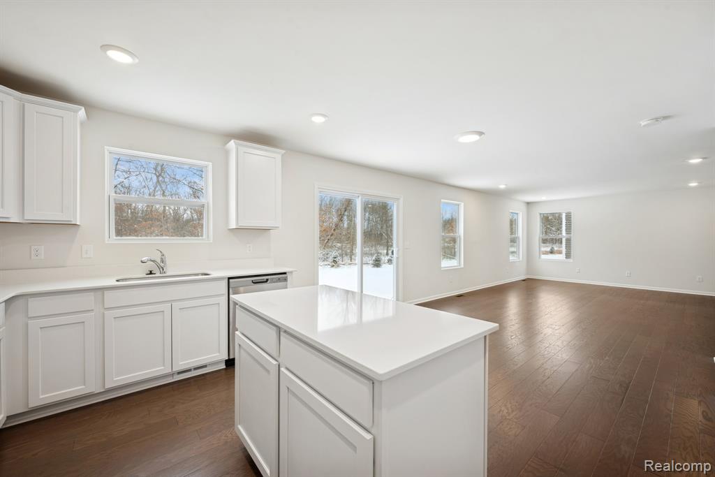 435 Hidden River W, Holly, MI 48442 — Photo 7