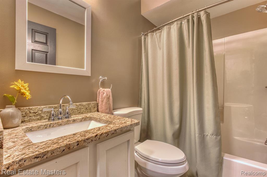 57280 DECORA PARK Boulevard, New Haven, MI 48048 — Photo 17