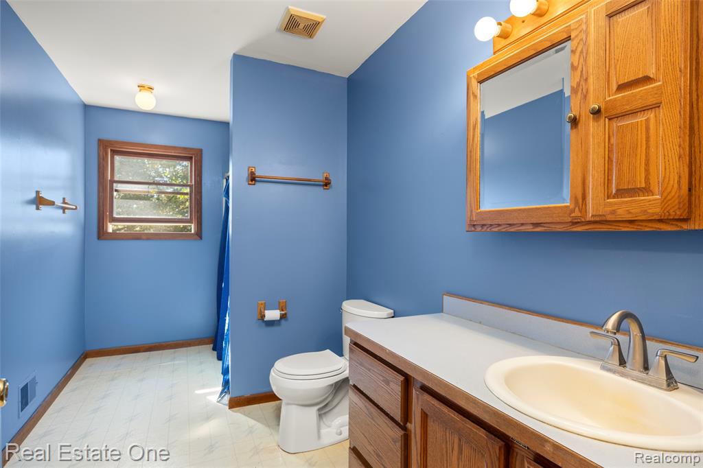 2533 Armond Road, Howell, MI 48855 — Photo 9