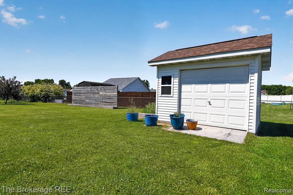 2092 Brier Crest Drive, Davison, MI 48423 — Photo 40
