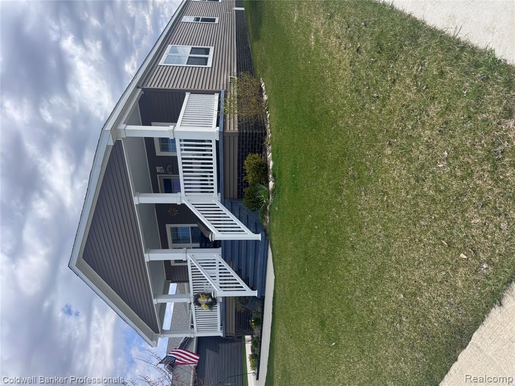 255 Bonita Court, Lapeer, MI 48446 — front exterior