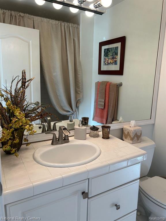 35573 CROSS CREEK N, Farmington Hills, MI 48331 — Photo 68