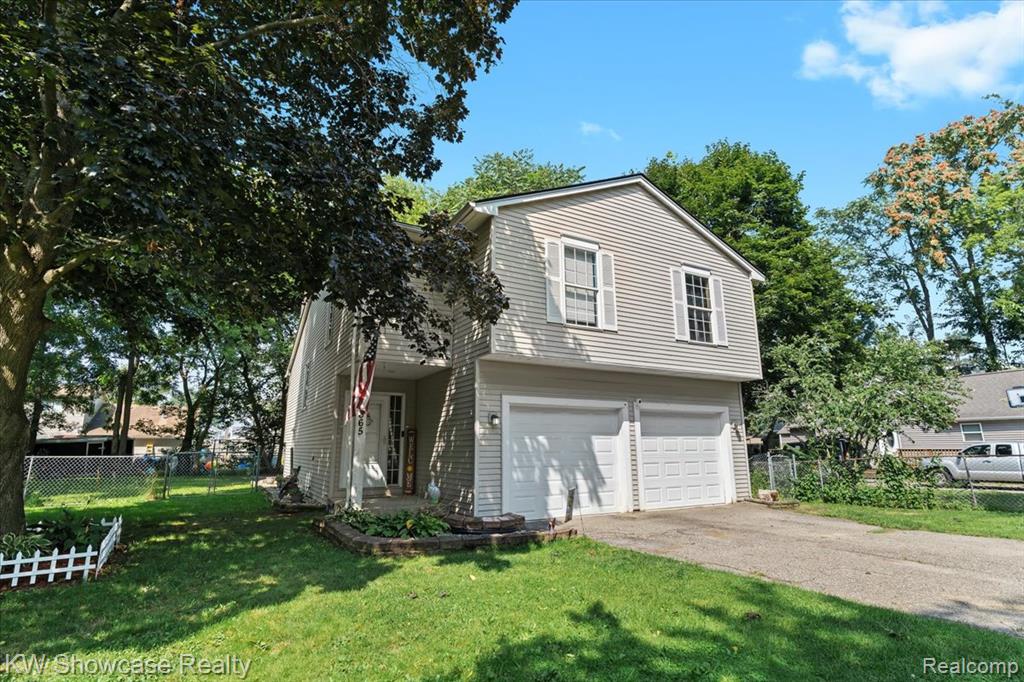 4665 Lakeborn Drive, White Lake, MI 48383 — Photo 3