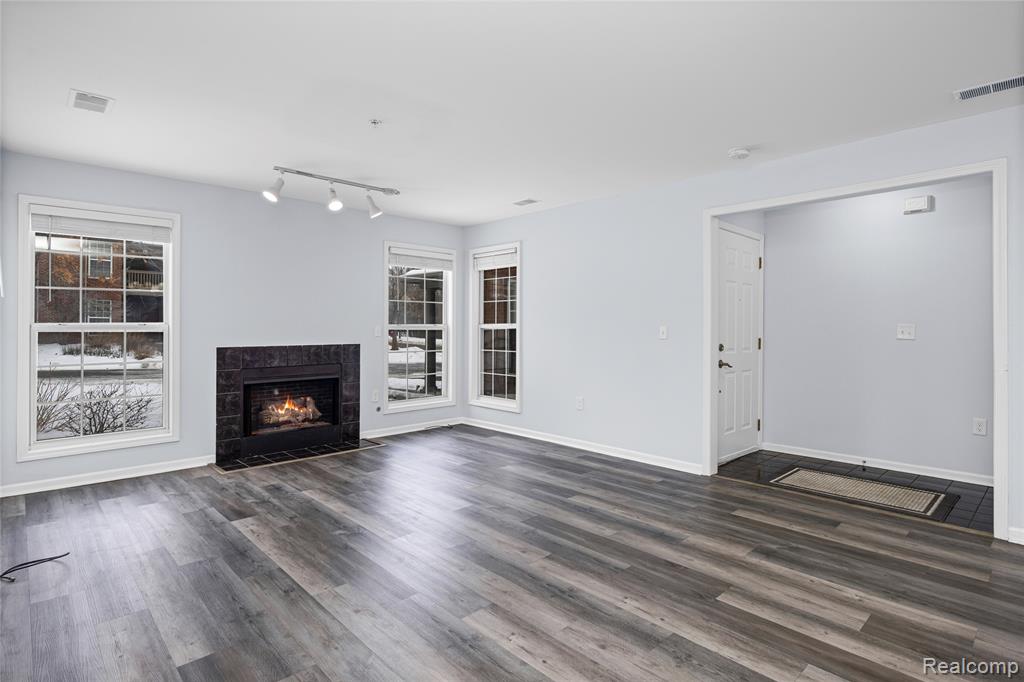 28139 Carlton Way Drive, Novi, MI 48377 — Photo 9
