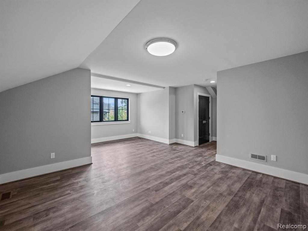 2706 Heights View Court, Rochester, MI 48306 — Photo 29