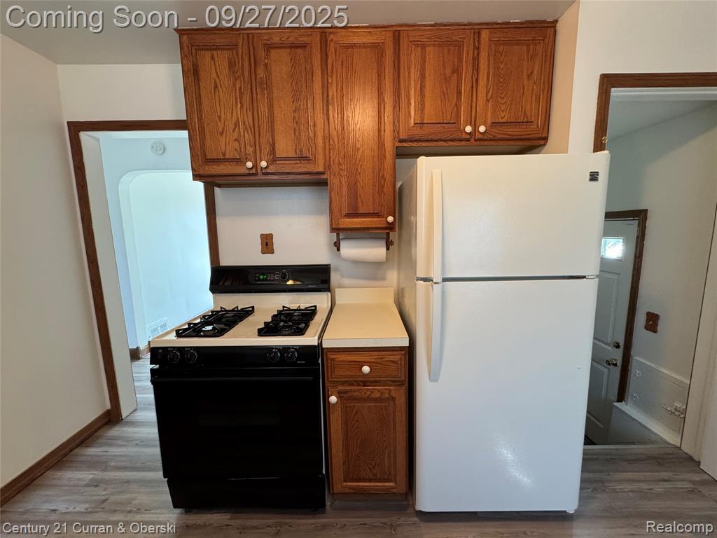 4208 Grindley Park Avenue, Dearborn Heights, MI 48125 — Photo 11