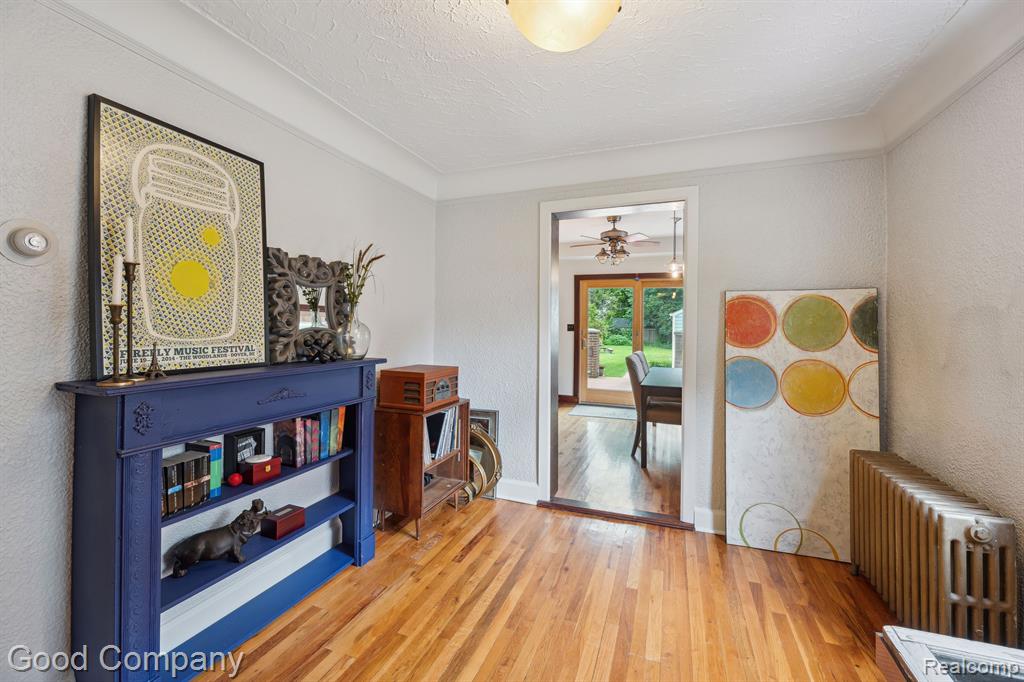 964 W LEWISTON Avenue, Ferndale, MI 48220 — Photo 16