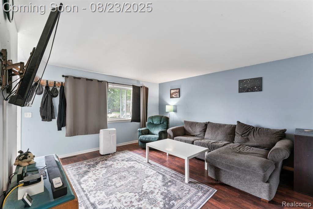 5443 Mancelona Drive, Grand Blanc, MI 48439 — Photo 3