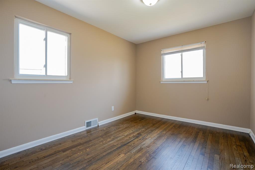 7431 ANNA Avenue, Warren, MI 48092 — Photo 11