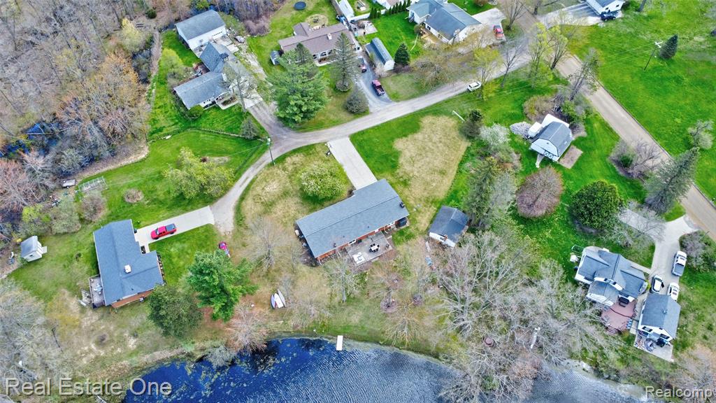 327 Coats Road, Lake Orion, MI 48362 — Photo 56