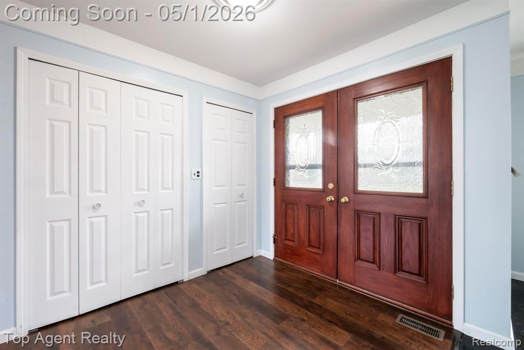 30151 Barbary Court, Warren, MI 48093 — Photo 6
