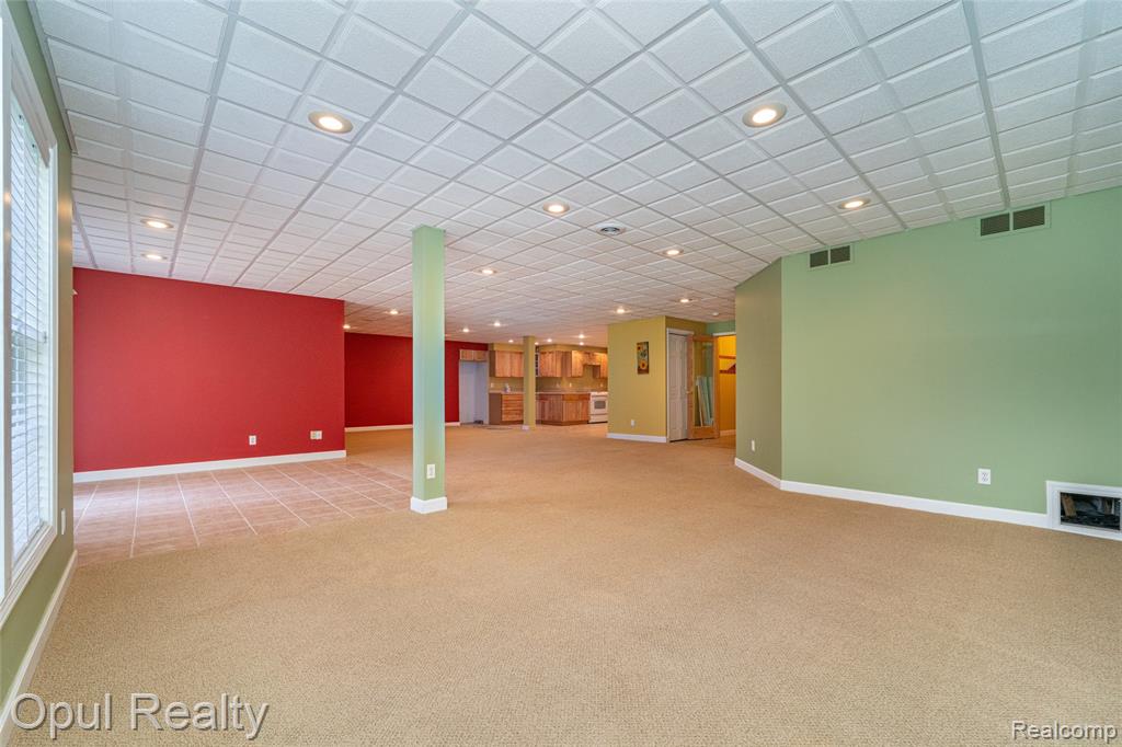 17036 Sycamore Court, Northville, MI 48168 — Photo 44