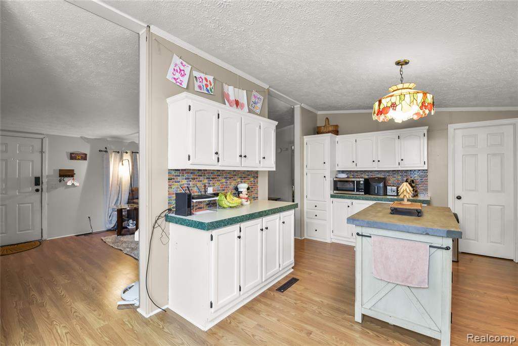 2330 CHARTER OAK Court, Newport, MI 48166 — Photo 11