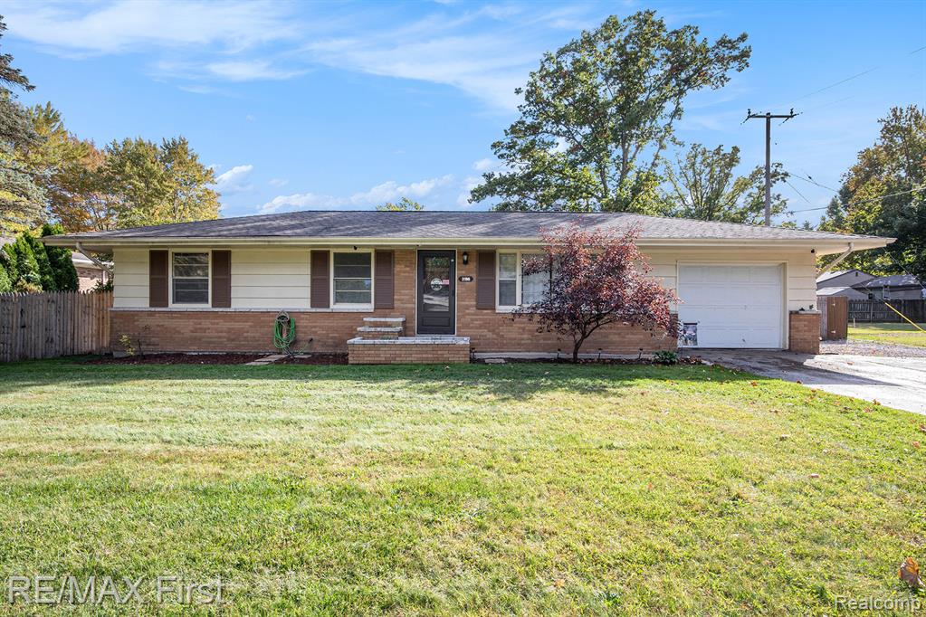 3196 Oakwood Drive, Port Huron, MI 48060 — front exterior