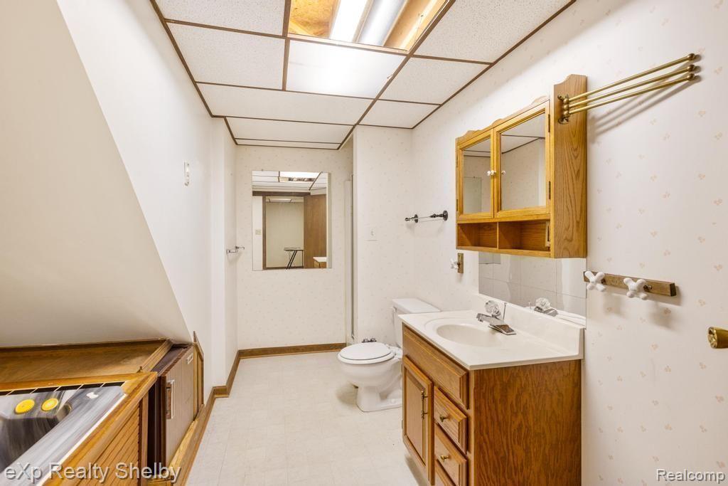 42151 OLD POND Circle, Plymouth, MI 48170 — Photo 24
