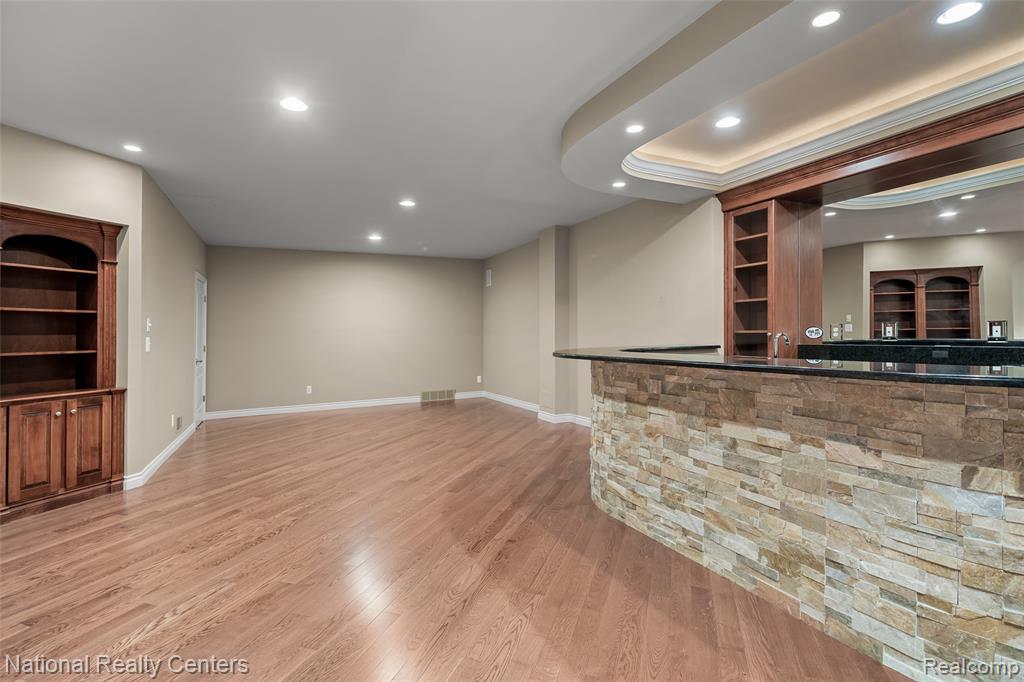 5010 Forest Valley Drive, Clarkston, MI 48348 — Photo 69