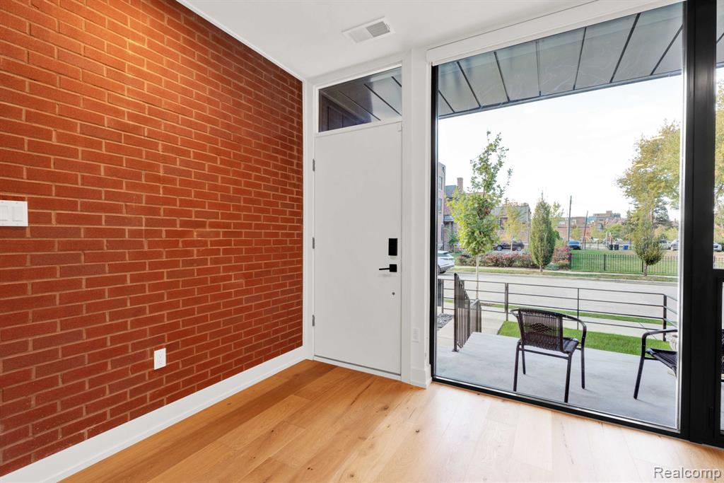 246 Edmund Place, Detroit, MI 48201 — Photo 2