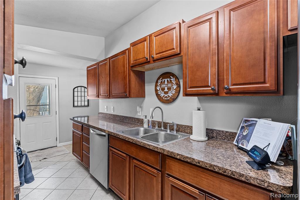6311 Sidney Street, Brighton, MI 48116 — Photo 14