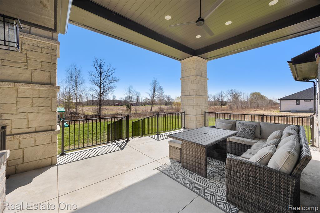 73404 Castle Court, Armada, MI — Photo 43