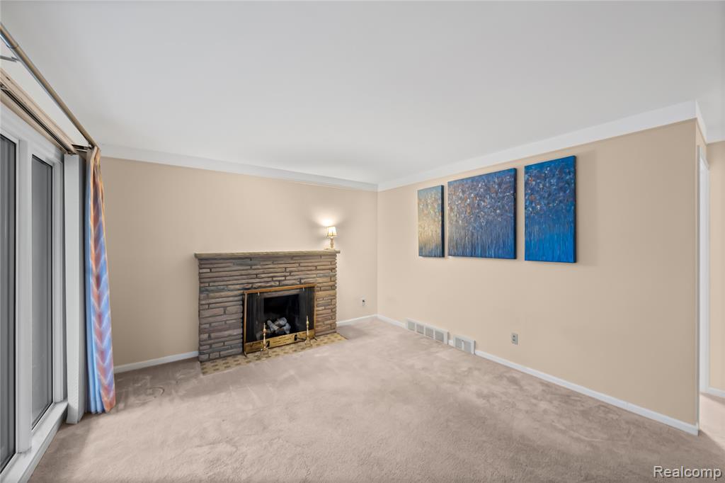 26916 Rouge River Drive, Dearborn Heights, MI 48127 — Photo 5