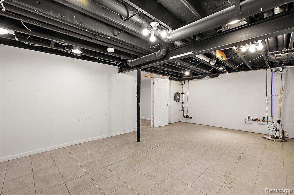 5353 W Bloomfield Lake Road, West Bloomfield, MI 48323 — Photo 57