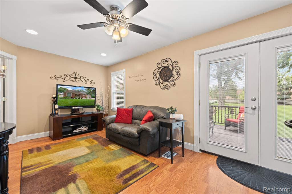 14962 Beatrice Street, Livonia, MI, 48154