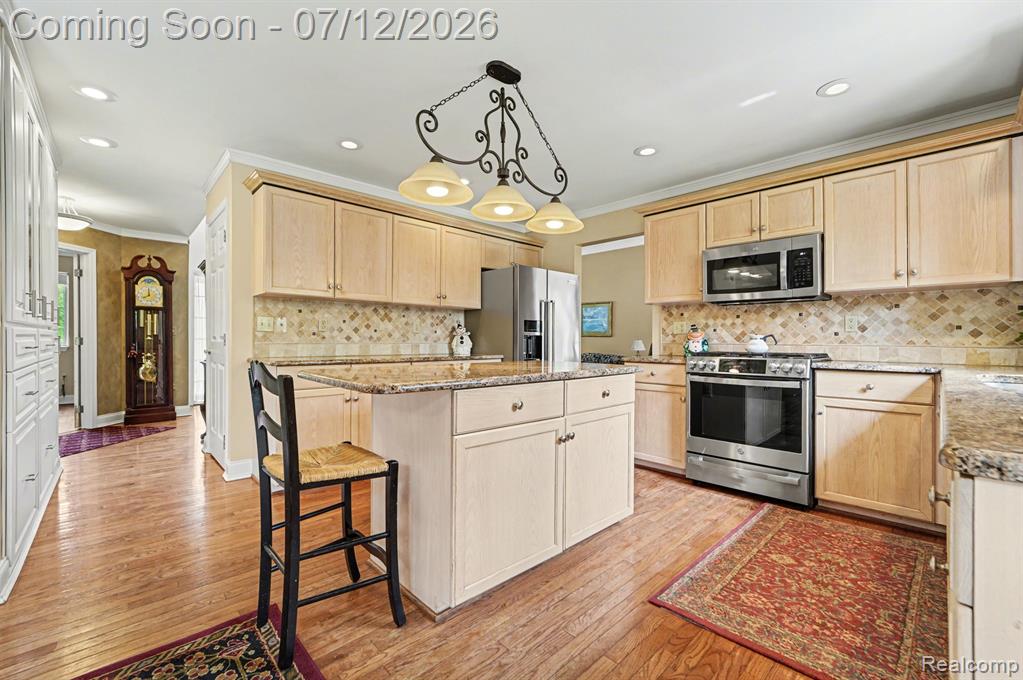 23939 Stony Creek Drive, Farmington, MI 48336 — Photo 10