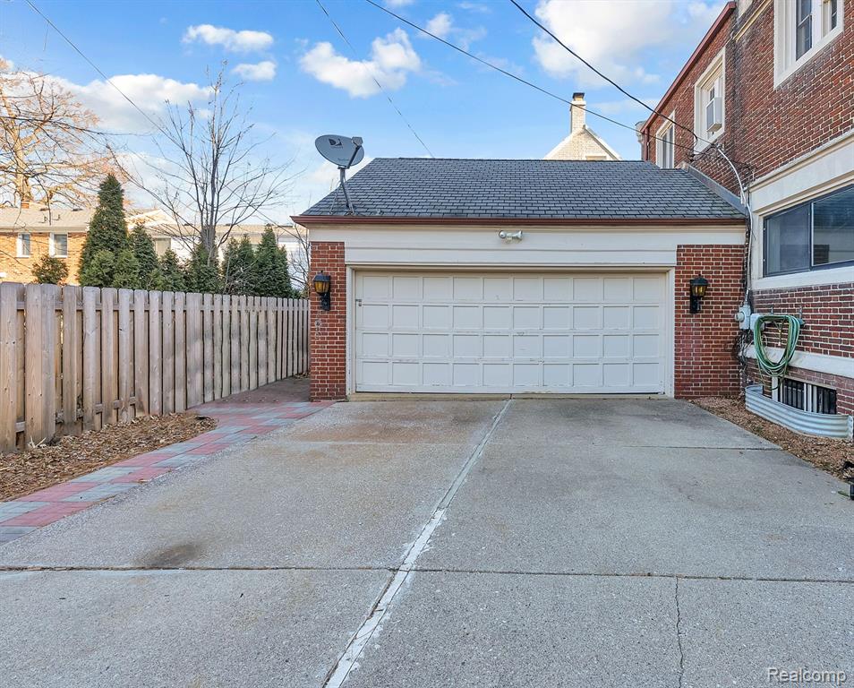 16761 E Jefferson Avenue, Grosse Pointe, MI 48230 — Photo 76