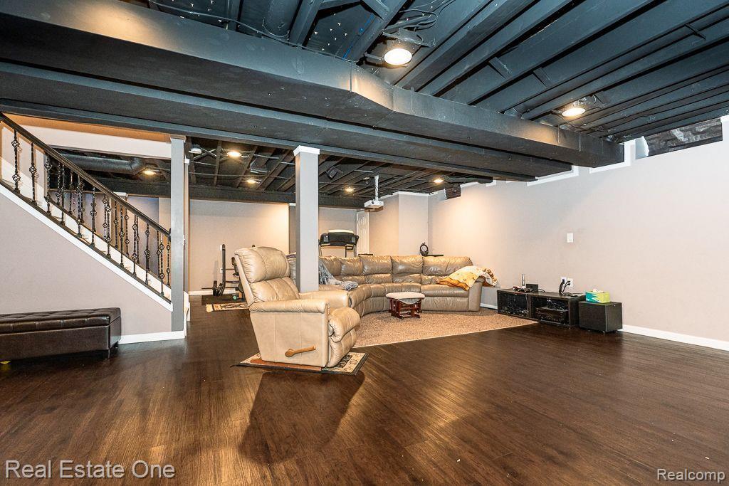 985 Monterey Lane, Rochester Hills, MI 48307 — Photo 45