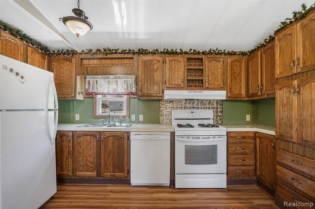 11161 S MORRICE Road, Morrice, MI 48857 — Photo 6
