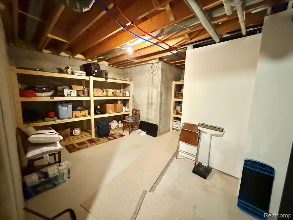 6426 Club Court W, Grand Blanc, MI 48439 — Photo 40
