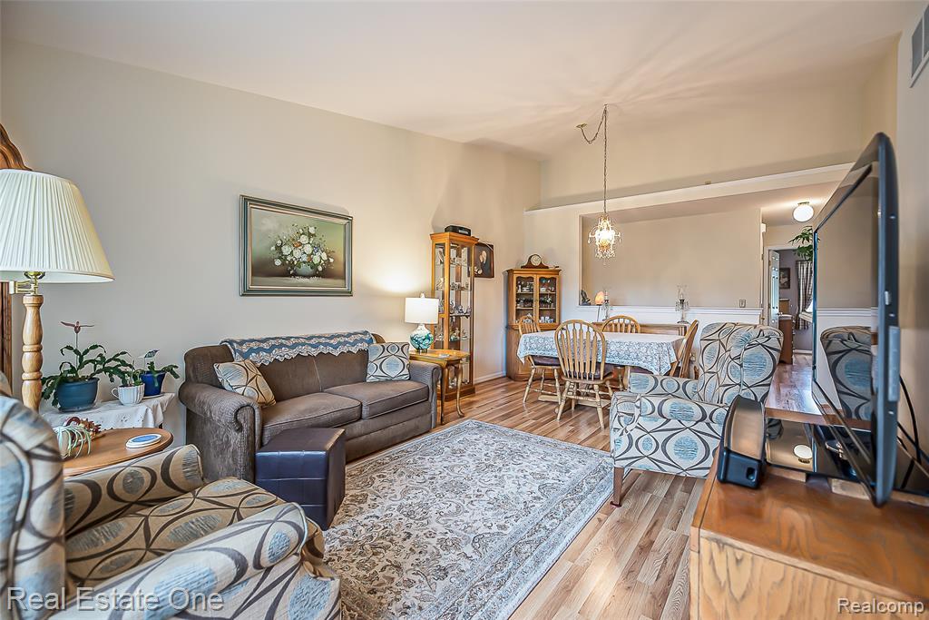 61702 Williamsburg, 2, South Lyon, MI 48178 — Photo 12