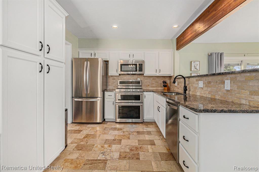 40563 ORANGELAWN Avenue, Plymouth, MI 48170 — Photo 6