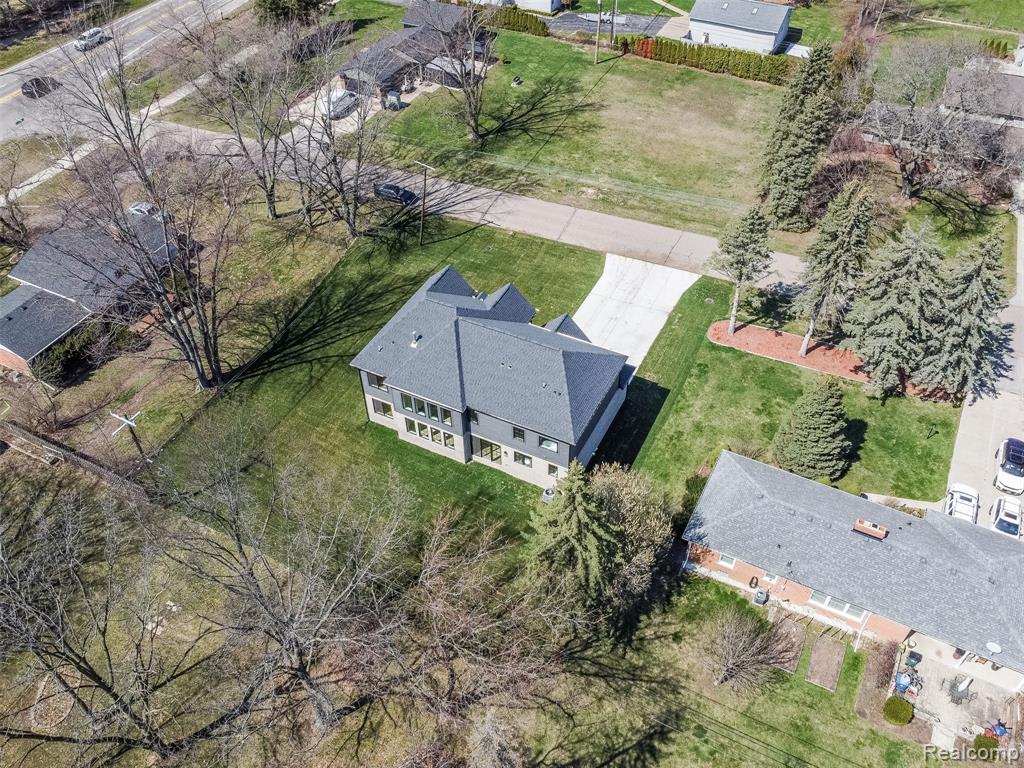 50 Lesdale Drive, Troy, MI 48085 — Photo 7