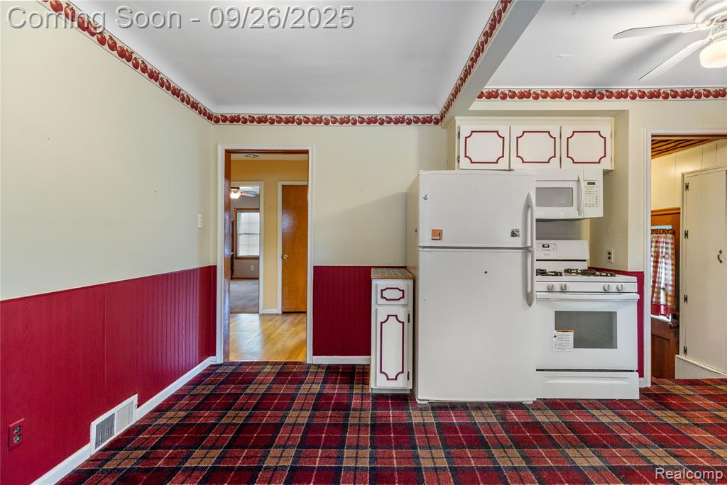 7290 Helen, Center Line, MI 48015 — Photo 6