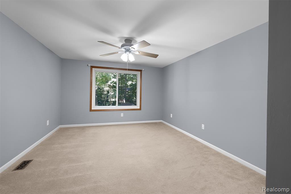 8830 Voigt Avenue, Grosse Ile, MI 48138 — Photo 31