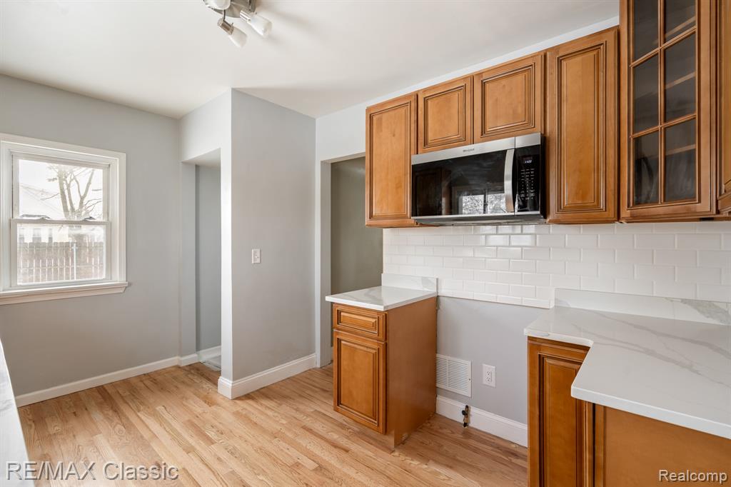 4433 Elizabeth Street, Wayne, MI 48184 — Photo 32