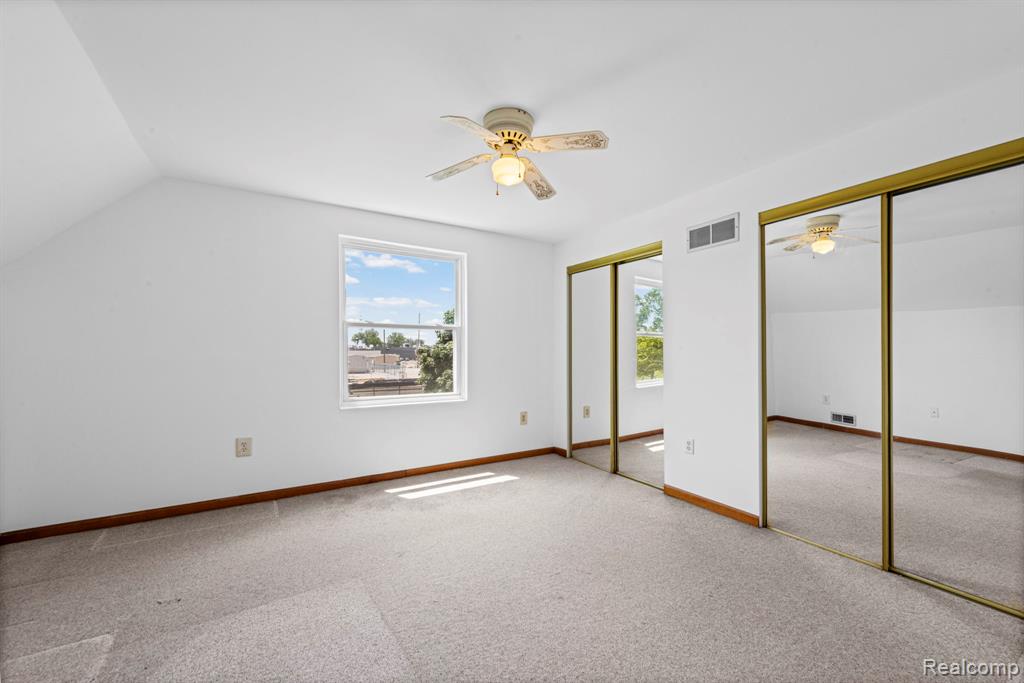 941 Pine Street, Wyandotte, MI 48192 — Photo 16