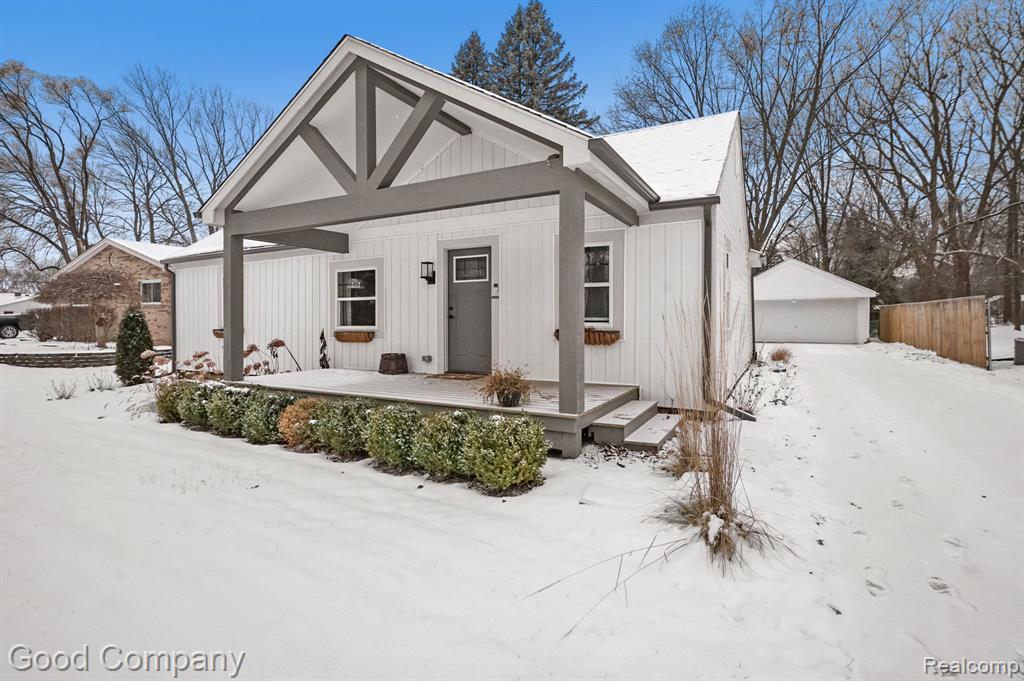 47155 VANKER Avenue, Shelby Twp, MI 48317 — Photo 2