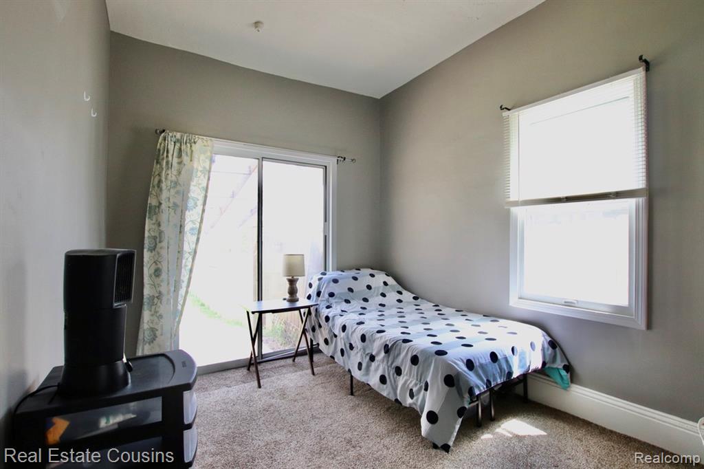 105 S Pine Street, Fenton, MI 48430 — Photo 13