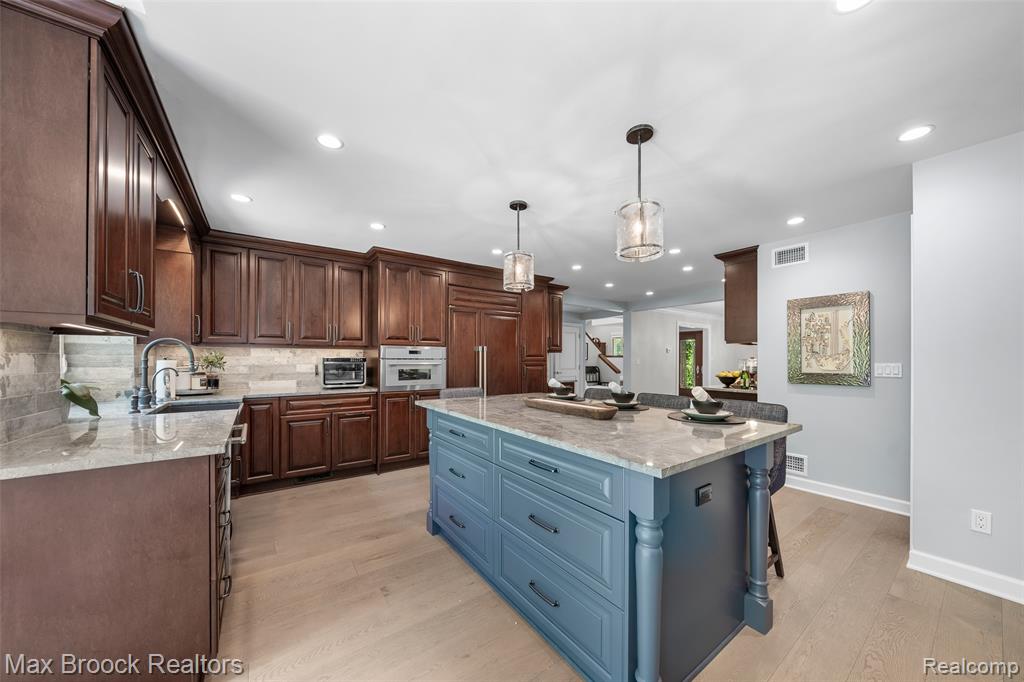 4695 Maura Lane, West Bloomfield, MI 48323 — Photo 23