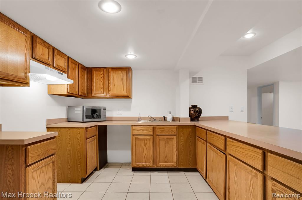 60 Kingsley Manor Drive, Bloomfield Hills, MI 48304 — Photo 53