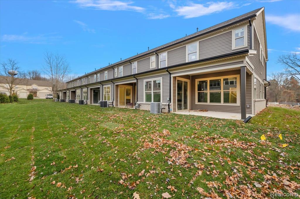 11374 Langfeld Spur, Brighton, MI, 48116